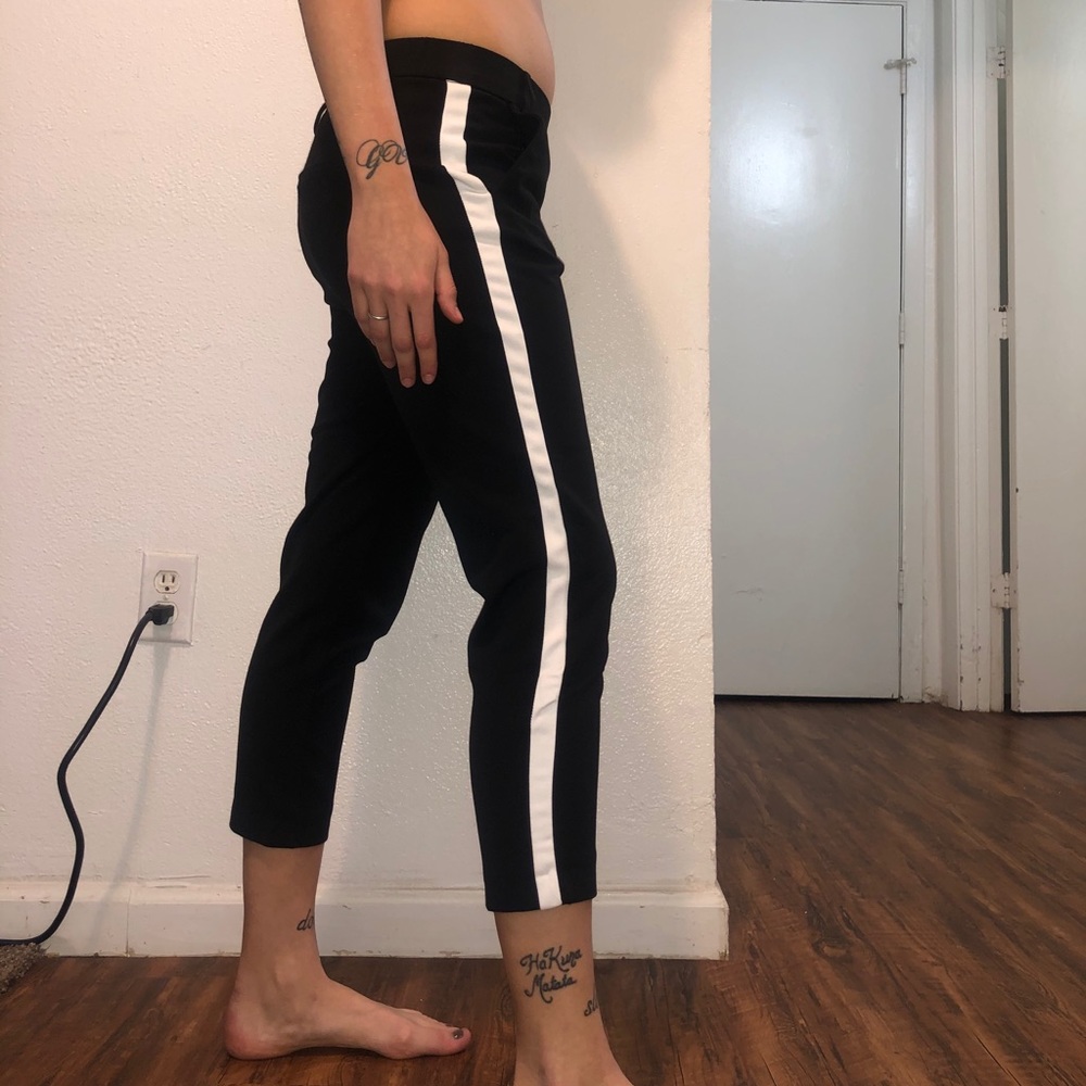 Zara’s Women’s Size SM Pants